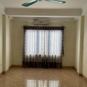  NHÀ ĐẸP 5 TẦNG – MẶT PHỐ RỘNG – KINH DOANH ĐỈNH – GIÁ CHỈ 12TR/THÁNG 