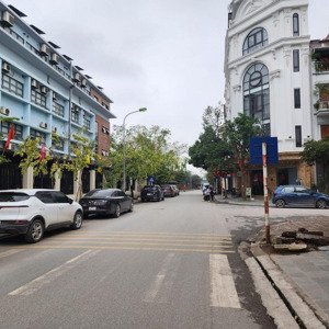 chính chủ bán liền kề tổng cục 5 tân triều 65m 4 tầng giá 17.x tỷ phân lô ô tô tránh