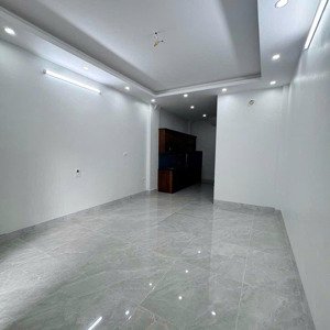 kinh doanh đỉnh. cho thuê nhà phố hào nam - đê la thành. dt 60m2x5t, ô tô tránh. nội thất cơ bản