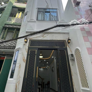 trung tâm quận 10 - gần 40m2 - kế mặt tiền - thiết kế hiện đại, nội thất cao cấp - hơn 8 tỷ.