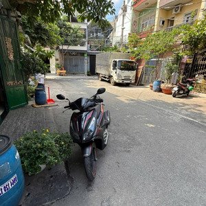 cho thuê nhà 1 trệt 1 lầu, 2pn 2wc, khu dân cư yên tĩnh, cách trường cấp 1 vài trăm mét