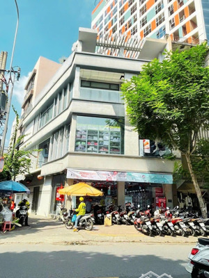 cho thuê nhà góc 2 mặt tiền đẹp trung tâm quận 3 lê văn sỹ 9*20m 3 lầu 110tr/tháng