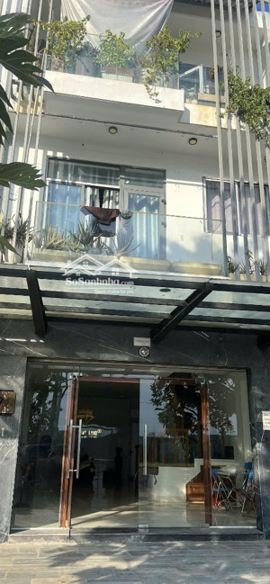 cho thuê shophouse mặt đường lê văn duyệt,nại hiên đông, sơn trà, đà nẵng. 120m, 3 tầng,đủ đồ. 25tr
