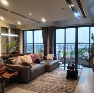 bán chung cư long biên 70m², 2,5 ngủ, 2 vs, tầng trung, giá nhỉnh 3 tỷ.