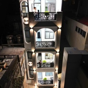 nhà mặt tiền 5 tầng - giá hẻm không thể bỏ lỡ nguyễn tri phương - nhật tảo quận 10