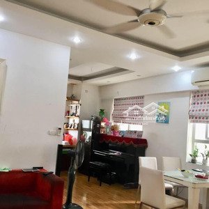 bán căn hộ sân vườn chung cư 90 m2, 2 pn (sửa được 3pn) tòa 4f vũ phạm hàm; ban công đông nam