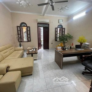 cho thuê nhà 70m*5 tầng, khu phân lô, ngõ 61 phạm tuấn tài, cầu giấy, giá 26 triệu
