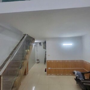 Cho thuê nhà ngõ 377 Phố Định Công, 35m2, 3 tầng KD Spa nhỏ, nail kết hợp ở, 8 Triệu