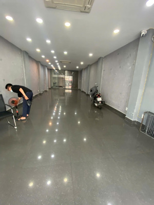 [5m x 20m] 5tầng 500m2 -sàn trông suốt -thang cuối nhà -mt nguyễn phúc nguyên q3 - ngay ga sài gòn
