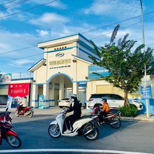 bán gấp lô đất gần cổng chính chợ hàng rượu kinh doanh sầm uất , diện tích 5x18m