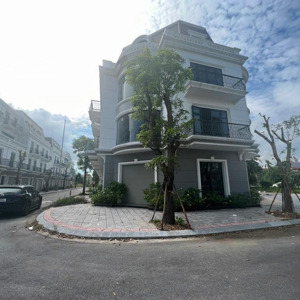 chủ nhà bán cắt lỗ 1 tỷ căn shophouse góc siêu đẹp, diện tích 102m2. giá 9 tỷ mr.sơn 0961592634