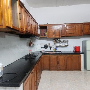 Khách Cũ Hết Hợp đồng, Chủ Nhà đã Dọn Dẹp Sạch Sẽ, Có Thể Vào ở Ngay.
