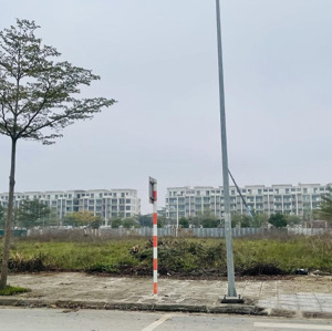 chốt ngay lô liền kề siêu đẹp - vườn hồng nam hồng từ sơn garden city. làn 2 tl277 giá hời