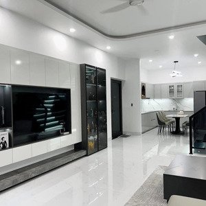 loaa! căn nhà trống hẻm đẹp 4m ngay quận 10 giá 3ty650 | 54m2 | tại đường hoà hảo gần chợ an đông