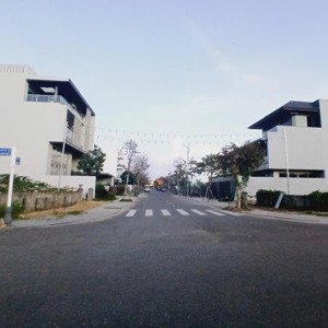 bán biệt thự 2 mặt tiền view kênh - đường giáng hương 3 & giáng hương 6 - hoà xuân