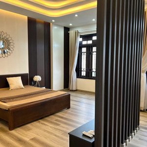 cho thủe nhà kiêt oto tránh nhau gần ngay đường phường thọ quang ! sơn trà
dt 100x 4 tầng
6