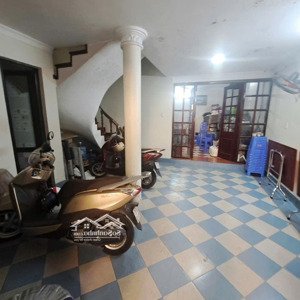 cho thuê nhà ngõ 61 phố phạm tuấn tài, diện tích 70m2 x 5 tầng, mặt tiền 5m, đường rộng để ô tô