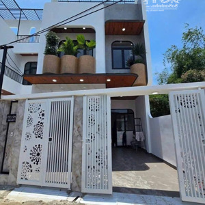 chính chủ chào bán căn nhà kiệt ô tô tôn đản- đà nẵng, full nội thất cao cấp, giá tốt
