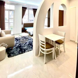 lên cho mn siêu phẩm gần phan xích long, giá chỉ từ 8tr/th. có máy giặt riêng, bancol, hầm xe to