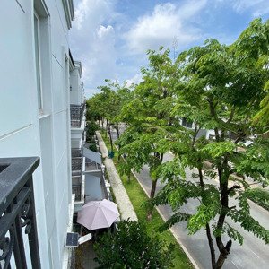 bán nhanh nhà phố sol villas 132m2 giá 15 tỷ. nội thất đầy đủ. sổ hồng riêng. lh: 0939968879
