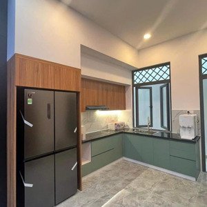 về quê nghỉ hưu nên cần bán căn chung cư phú thọ, dt: 67m2, 2 phòng ngủ, 2wc, giá: 2,95 tỷ, sổ hồng
