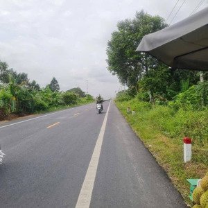 cho thuê 2.500m2 đất mặt tiền ql61c hậu giang
