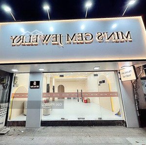 tấc đất tấc vàng! bán nhà mt đường đề thám, quận 1 (4.5x22m, 2 tầng, hđt 60tr/ th), giá 36 tỷ