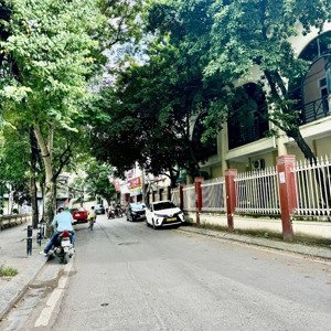 bán nhà riêng tại đường hoa bằng, yên hòa, cầu giấy, hà nội, 10,8 tỷ, 67m2
