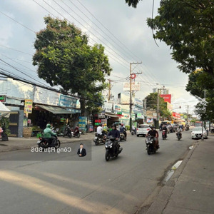 bán tài sản tại mt đường nguyễn trãi, tp. dĩ an. dt: 246.8m2 (8x 31m). tc: 200m2. giá; 16.5 tỷ tl