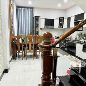 Nhà 2pn, đường ô Tô Trung Tâm Ghềnh Ráng, Quy Nhơn. Gần Trường Học, Kdl Giá 3.xx Tỷ