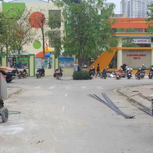 bán đất phân lô tứ hiệp thanh trì.trước cổng trường mầm non,ngô sỹ kiện,view vườn hoa.dt 30m2 có sổ