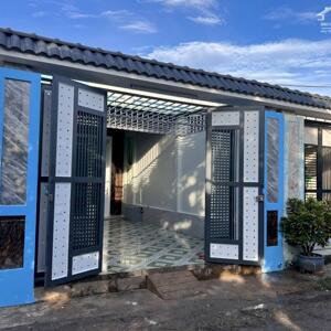 Bán nhà đã hoàn công 5x42m xã Đức Hòa Thượng, Đức Hòa, Long An giá chỉ 1.7 tỷ Lh: 0786 7978 99