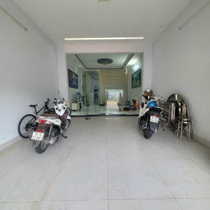 cho thuê nhà 1 trệt 2 lầu có nội thất, sân xe hơi trung tâm hành chính dĩ an