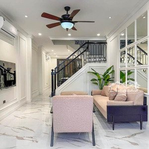 cho thuê nhà hiện đại 4 phòng ngủ, mới, đủ đồ tại tây hồ