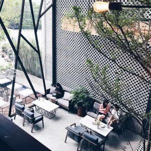 cho thuê cửa hàng tại duy tân - cầu giấy. khu đông dân sầm uất, phù hợp kinh doanh nhà hàng, cafe