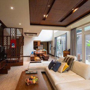 bán biệt thự siêu vip nở hậu huỳnh văn bánh, phú nhuận 9x20, giá chỉ 39 tỷ lh 0933873377