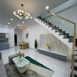 nhà 1trệt 1lầu 3 phòng ngủ hẻm dx06 phú mỹ chỉ 2ty650