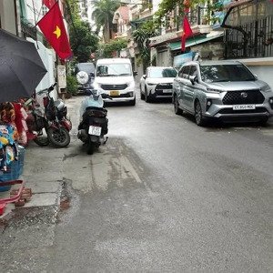 cho thuê nhà khúc thừa dụ, dt 105m, 6 tầng, mt 5m, nhà đẹp, thang máy