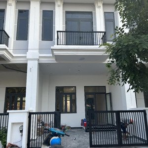 Bán Nhà Mặt Phố Tại đường D5 Rẻ Nhất The Sol City (cách Chợ Hưng Long 500m) 2,8tỷ 75m2 đã Hoàn Công
