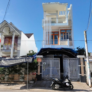 bán nhà trung tâm vạn giã, sát biển, ngay trung tâm hành chính, bán gấp giá ngộp