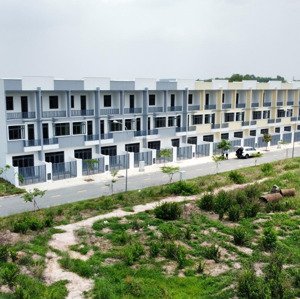 Nhà Ngay Kcn Phước đông 1 Trệt 1 Lầu 68m2 Giá 1.5 Tỷ, Sổ Sẵn Sang Tên Ngay Ngân Hàng Hỗ Trợ 70%