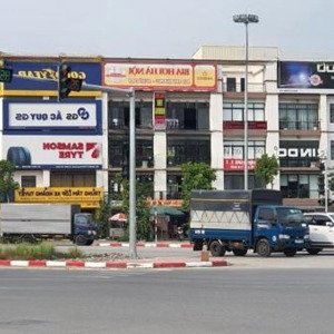 chính chủ bán nhà mặt phố trịnh văn bô, nam từ liêm dt 70m mt 5m 3t lô góc, vỉa hè đá bóng 31 tỷ tl