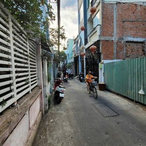 bán đất kiệt xe tải hoàng diệu - dt 75m2 ngang hơn 8.7m - gần nguyễn văn linh - gọi đàm tiến