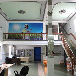 cho thuê khách sạn 2 mặt tiền 234 đường yên ninh, tt khánh hải. dtsd: 510m, đầy đủ nội thất, 25tr