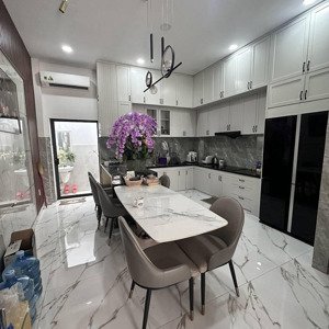 bán nhà diện tích lớn gần sân vận động phú thọ hẻm rọng 4m đường không ngập nước giá 3,12 tỷ