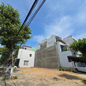 góc ngã 4 đường 7.5m thông ra sông hàn gần lotte đà nẵng