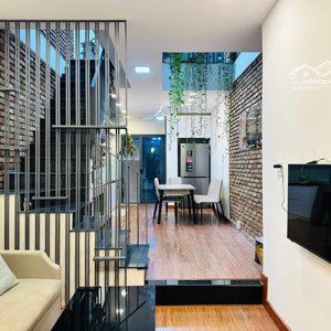 [ nhà gần quảng trường _ hẻm hùng vương ] ** cách biển trần phú : 220m ** giá : 7,8 tỷ