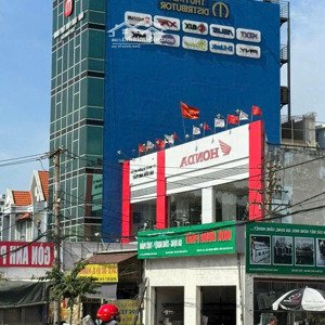cho thuê tòa nhà nguyên căn mặt tiền đường hà huy giáp q12. giá 90tr/tháng.