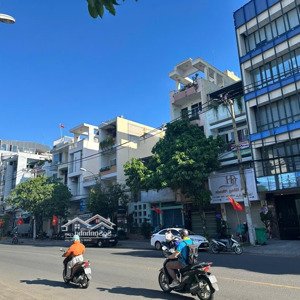 văn phòng trong toà nhà mặt tiền chu văn an - sẵn có thể vào setup sử dụng ngay lh: 0901469357