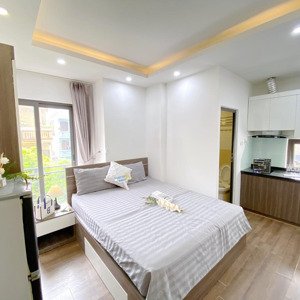 chính chủ cho thuê phòng tại quan hoa - cầu giấy ban công thoáng chỉ 5tr5/tháng